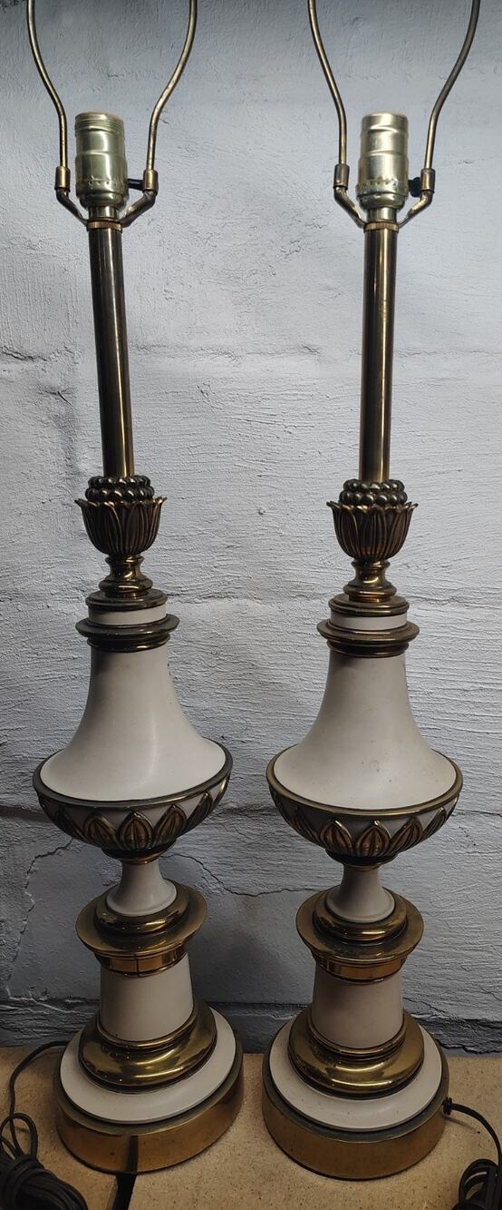 Vintage Pair Hollywood Regency Style Stiffel Lamp ~ Beautiful Brass And Enamel